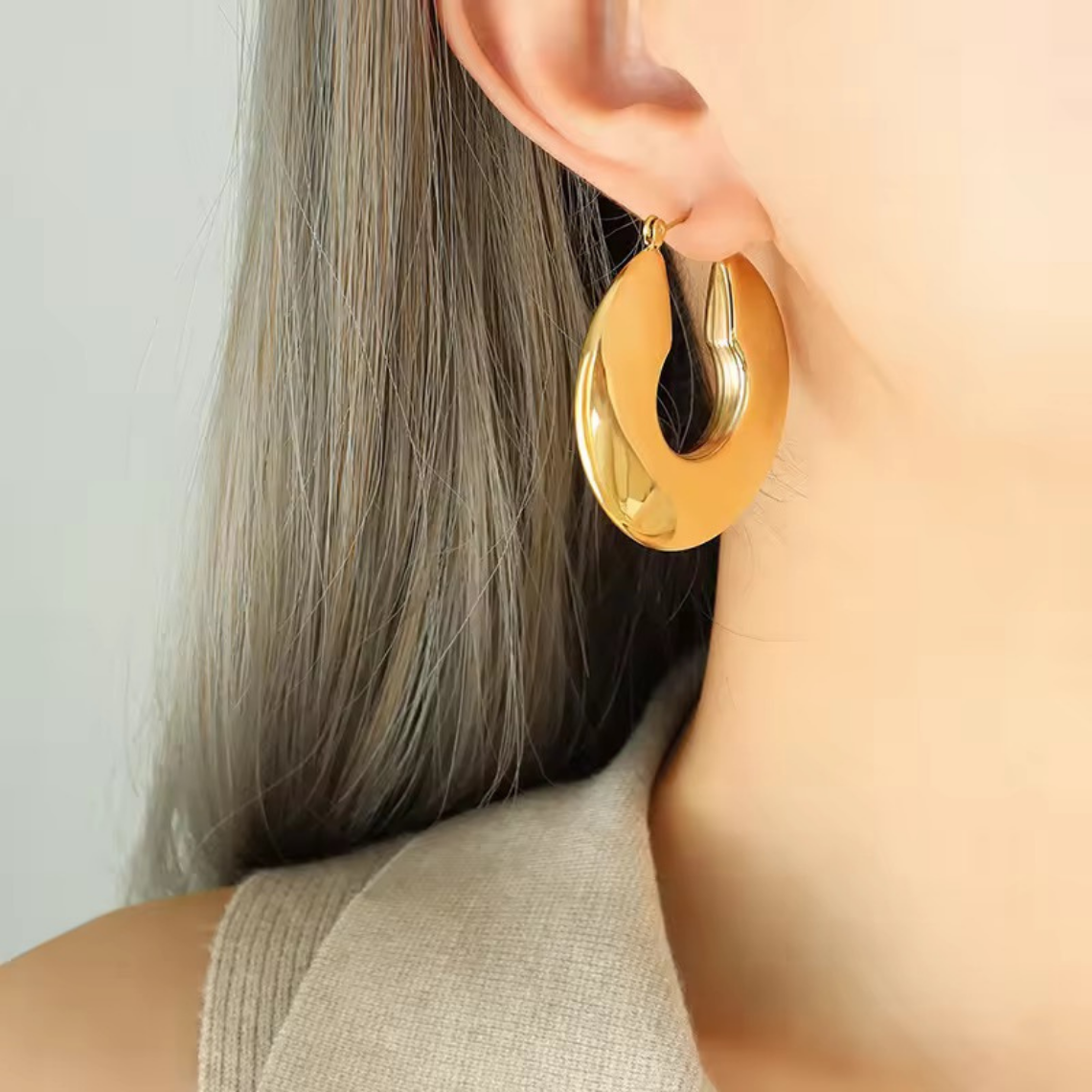 Roxy Hoops